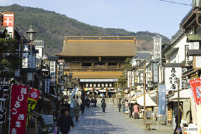 Zenkoji Omotesando Street